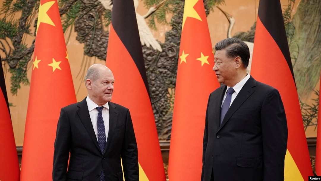 2022年11月4日，中國國家主席習近平在北京人大會堂會晤到訪的德國總理朔爾茨。（路透社照片）