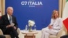 El presidente de Estados Unidos, Joe Biden y la primera ministra italiana, Giorgia Meloni, se reúnen para conversaciones bilaterales en el G7, el viernes 14 de junio de 2024, en Borgo Egnazia, cerca de Bari, en el sur de Italia.
