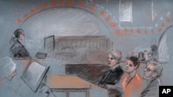 法庭素描畫顯示美國空軍國民警衛隊員傑克·特謝拉2023年4月19日在波士頓一家聯邦地區法院過堂。