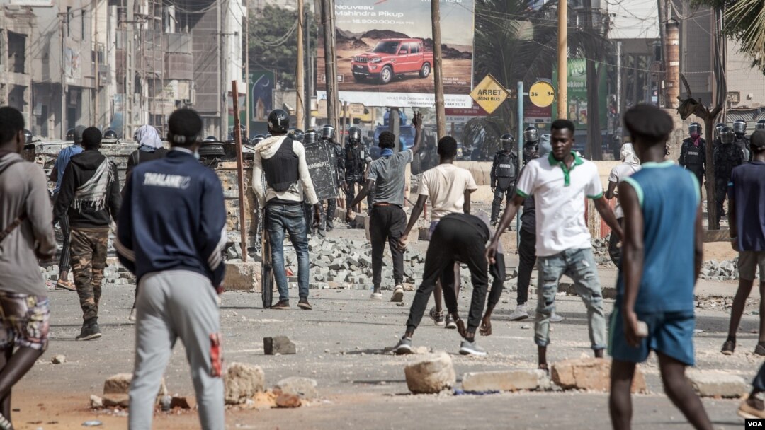 FILE - Protesters clash with police in Dakar, Senegal, June 2, 2023, after opposition leader Ousmane Sonko was sentenced to two years in prison. (Annika Hammerschlag/VOA)