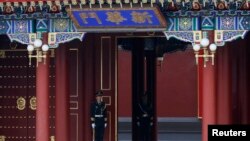 中共中央所在地北京中南海新華門。