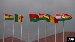 ባንዴራ ኣባል ኤኮዋስ ዝኾና ሃገራት - ፋይል