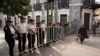 <div>
<div>
<div>
<div>Miles de policías guatemaltecos salieron a las calles este domingo 14 de enero para garantizar la seguridad en la toma de posesión del presidente Bernardo Arévalo.</div>
</div>
</div>
</div>
