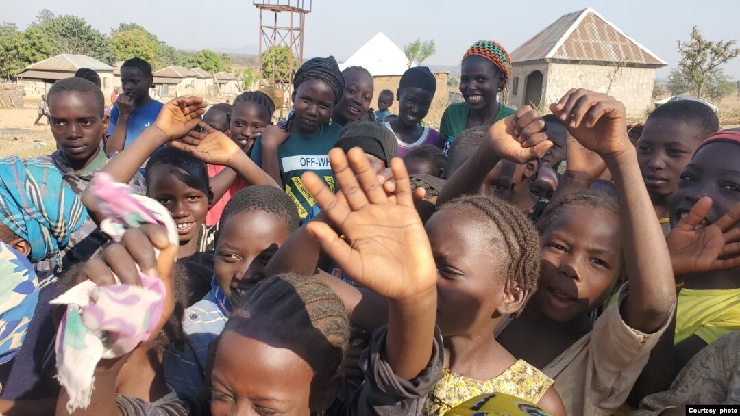 Yara 'Yan Gudun Hijira A Kauyen Luvu da ke Karu A Jihar Nasarawa