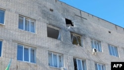 Больница, пострадавшая в результате обстрела в Северодонецке, в Луганской области Украины. 18 марта 2022 года.