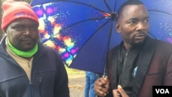 Umdeni kamuyi uElvis Nyathi, obulewe ngabadabuka kwele South Africa elokitshini leDiepsloot, zithi sebelungiselela ukumngcwaba koBulawayo. (Photo: Thuso Khumalo)
