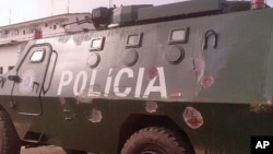 Blindado da policia de Moçambique em Nampula