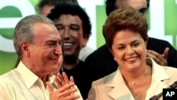 Michel Temer (esquerda) e Dilma Rousseff