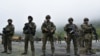 Pripadnici mirovnih snaga KFOR-a patroliraju u blizini graničnog prelaza Jarinje između Kosova i Srbije, Kosovo, 2. oktobra 2021. (Foto: Rojters, Laura Hasani)