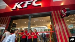30일 미얀마 KFC 1호점이 양곤에서 문을 열었다.