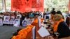 La comisionada de la CIDH, Esmeralda Arosemena de Troitino, durante una conferencia de prensa para presentar el informe de la CIDH sobre la desaparición de los 43 estudiantes, en el Colegio Ayotzinapa "Raúl Isidro Burgos" en Tixtla, estado de Guerrero, el 15 de noviembre de 2022.