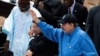 ARCHIVO - El presidente de Nicaragua, Daniel Ortega, saluda junto a su ministro de Relaciones Exteriores, Denis Moncada, después de la sesión de clausura de la Cumbre del G77+China en el Palacio de Convenciones de La Habana el 16 de septiembre de 2023.