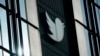 USCIS alerta sobre "cuentas falsas" tras perder el verificado en Twitter 