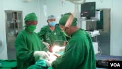 Médicos, Angola. 