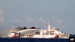 中越兩國今年5月曾經因為南中國海爭議相互用水炮射擊。（資料圖片）