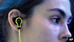 U.N. agencies warn listening to loud music is unsafe and can cause permanent damage to hearing. 