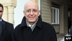 Временно исполняющий обязанности премьер-министра Туниса Мохаммед Ганнуши объявил об отставке. Тунис. 27 февраля 2011 года