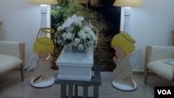 La familia de Yorangel Alfonso quiso atravesar el gélido páramo colombiano de Berlín, donde el pequeño de dos meses de edad, perdió la vida debido a las bajas temperaturas. La familia celebró el velatorio en la localidad de Pamplona, Colombia, el 21 de febrero de 2020.