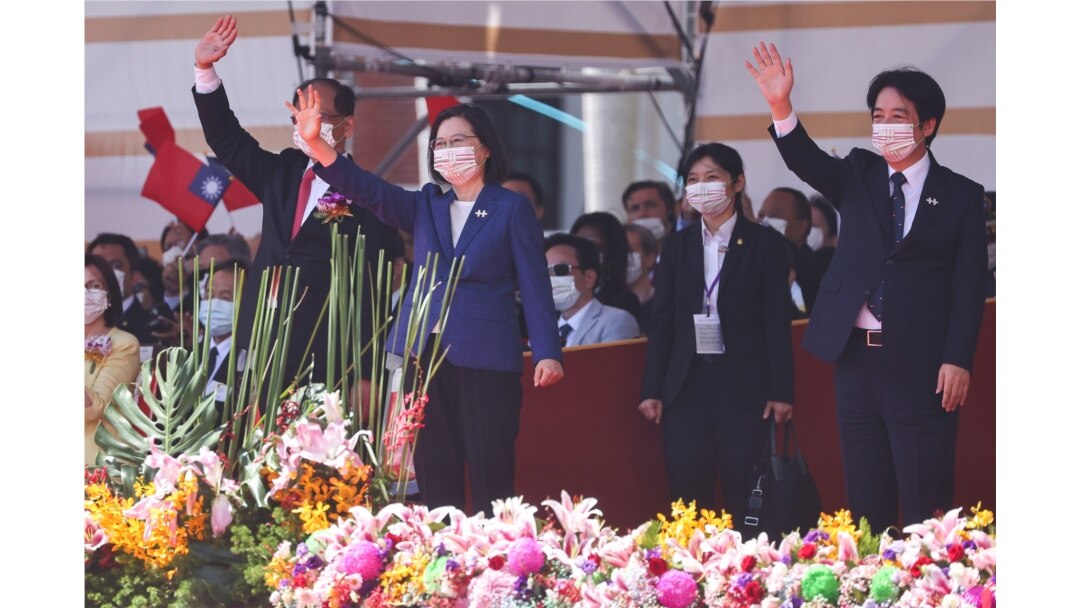 台灣總統蔡英文在台北出席雙十國慶慶祝儀式。(2021年10月10日)