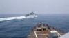 Momento en que un barco de la Marina china hace una maniobra descrita como "insegura" frente a un destructor de EEUU en el Estrecho de Taiwán el 3 de junio de 2023.