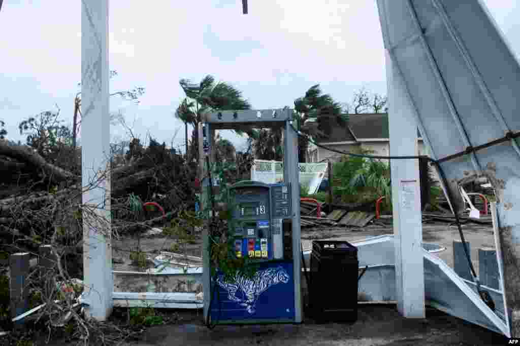 Cảnh tượng hoang tàn sau khi cơn bão Michael quét qua thành phố Panama, Florida, 10/10/2018. 