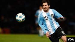 Quienes compren la aplicación podrán además ver a Messi participar de la cena anual que realiza su Fundación.