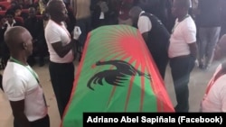 Urna com restos mortais de Jonas Savimbi