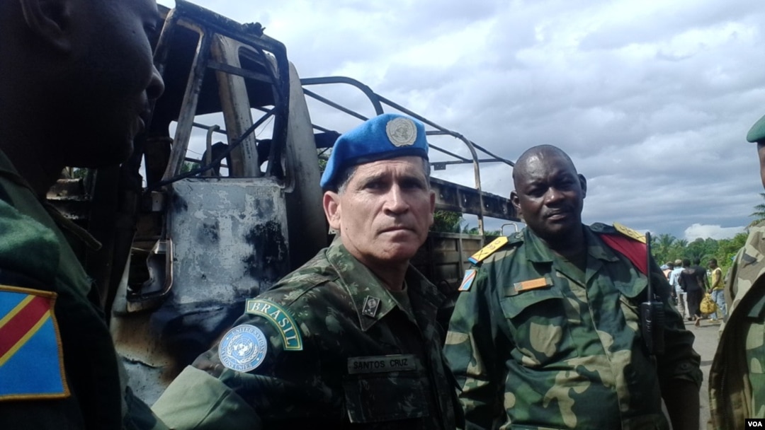 FILE - MONUSCO Force Commander General Carlos Alberto Dos Santos Cruz at the ambush site, Beni territory, eastern Congo, May, 2015. (Nicholas Long/VOA)