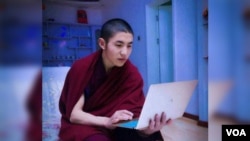 西藏之聲圖片西藏22歲僧人嘉央洛色