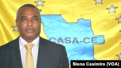 Abel Chivukuvuku, líder da CASA-CE 