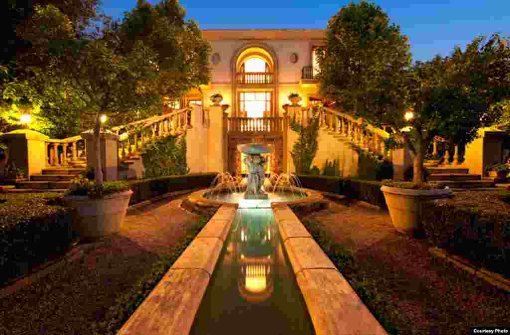 The luxurious grounds of La Chatelet in Johannesburg’s Sandhurst suburb are now a school for those seeking impeccable table manners and other social skills. (Photo courtesy School of Etiquette)