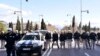 Crnogorska policija čuva prilaz parlamentu u Podgorici, 26. decembra 2019. 