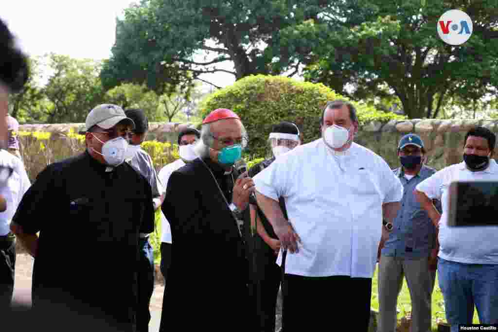 Como un &quot;acto terrorista y planificado&quot; catalog&#243; el cardenal Leopoldo Brenes lo ocurrido este viernes en Managua. [Foto: Houston Castillo/VOA]