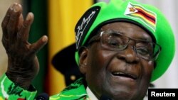 FILE - Owayengumongameli uRobert Mugabe, Mpandula 7, 2017. 