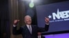 El presidente de EEUU, Joe Biden, hace un gesto mientras pronuncia sus comentarios en la Conferencia Legislativa de Sindicatos de la Construcción de América del Norte en el Washington Hilton, Washington, D.C., el 25 de abril de 2023.