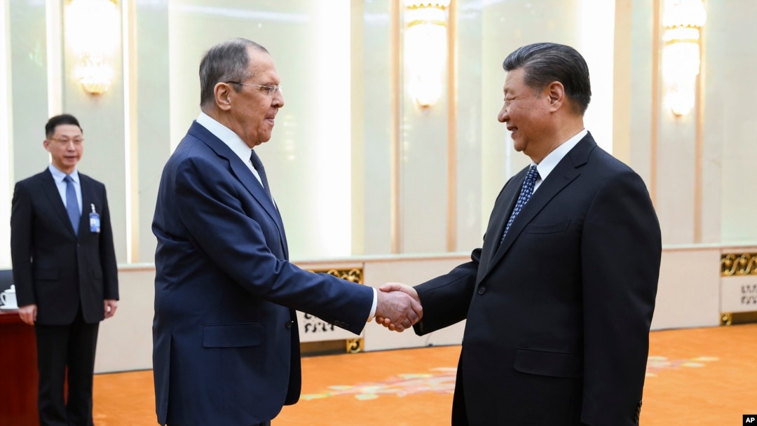 Waziri wa Mambo ya Nje wa Russia Sergei Lavrov akutana na Rais wa China Xi Jinping mjini Beijing.