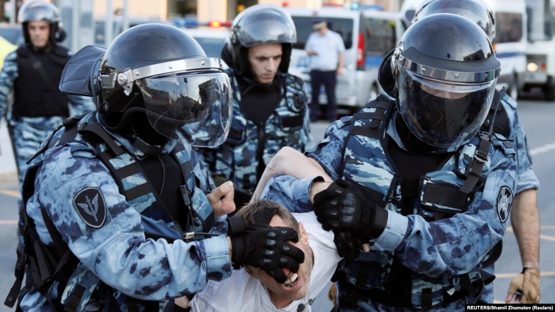 Hjuman rajts voč upozorio je da je policija upotrebila prekomernu silu tokom subotnjih protesta u Moskvi.