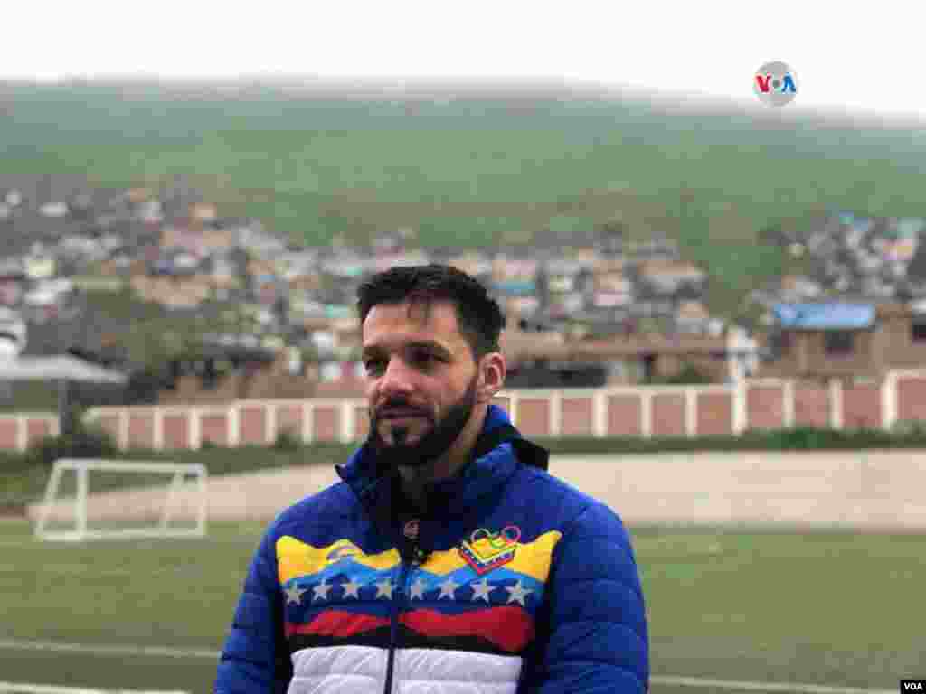 Aunque Antonio Díaz lleva más de 20 años con la selección de Karate de Venezuela, las condiciones en la que él y sus compañeros compiten actualmente han cambiado mucho desde sus inicios a causa de la crisis que atraviesa el país. El deportista venezolano conversó con VOA.