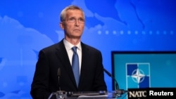 Generalni sekretar NATO Jens Stoltenberg drži onlajn konferenc za štampu nakon ministarskog video sastanka o razvoju situacije u Avganistanu, u sedištu NATO u Briselu, Belgija, 20. avgusta 2021.