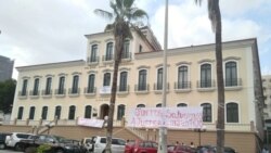 Cidadão acusa comandante-geral da Polícia de Angola de o mandar prender por disputa de terras