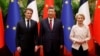 Kineski predsednik Ši Đinping sa Emanuelom Makronom i Uruslom fon der Lajen u Pekingu (Ludovic Marin/Pool via REUTERS)