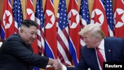 도널드 트럼프 미국 대통령과 김정은 북한 국무위원장이 지난해 6월 판문점에서 만났다.