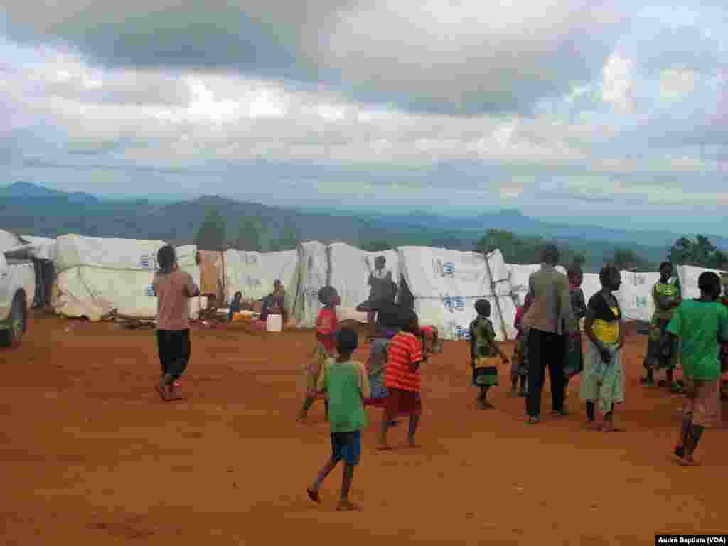 Campo de refugiados moçambicanos em Kapise, distrito de Mwanza no Malawi.