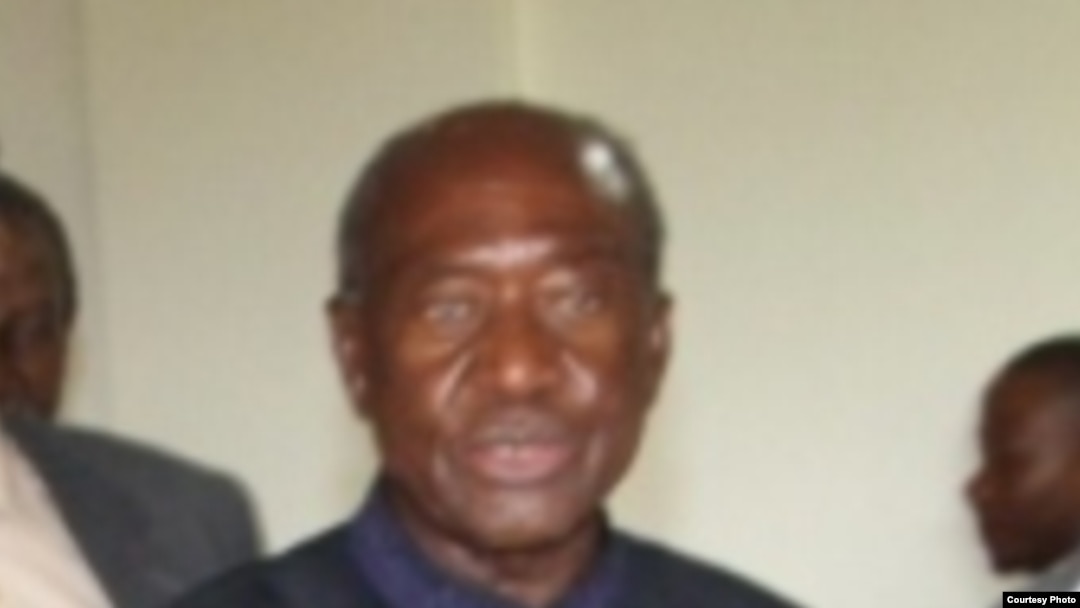 Waziri Mkuu mstaafu John Malecela