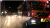 La capital de Ecuador lleva cinco semanas de cuarentena y los bomberos ejecutan varias tareas, entre ellas desinfectan las calles por las noches.