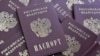 Число желающих уехать из России молодых людей достигло 53% 