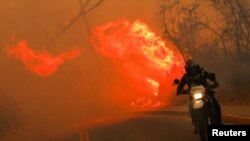 En Fotos | Emergencia en Quito por incendio forestal: afecta viviendas y llena de humo la ciudad