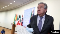El secretario general de la ONU, Antonio Guterres, habla a los reporteros el 1 de febrero de 2022 en Nueva York, EE. UU.