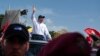 El presidente de Nicaragua, Daniel Ortega, llega a la plaza Juan Pablo II para celebrar el 39 aniversario de la revolución sandinista, en Managua, Nicaragua, el jueves 19 de julio de 2018.