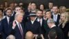 Donald Trump tuyên thệ nhậm chức Tổng thống thứ 47 của Hoa Kỳ tại Điện Capitol ở thủ đô Washington, ngày 20/1/2025.
